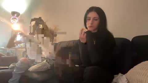 Snapshot of madibaby999 chatting on 02.26.25 madibaby999 online show from 02.26.25