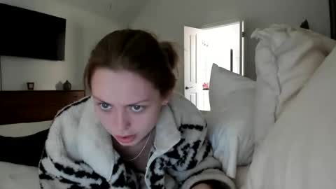 Snapshot of madirose69 chatting on 02.25.26 mari rose online show from 02.25.26