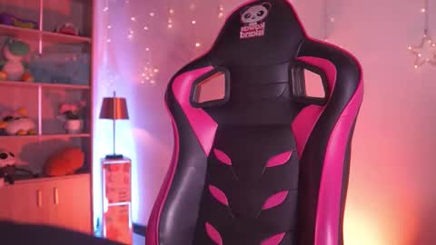 Madison   online show from 03.25.26