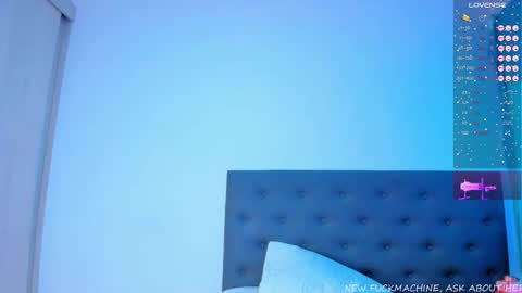 Snapshot of madison_milan chatting on 02.01.26 online show from 02.01.26