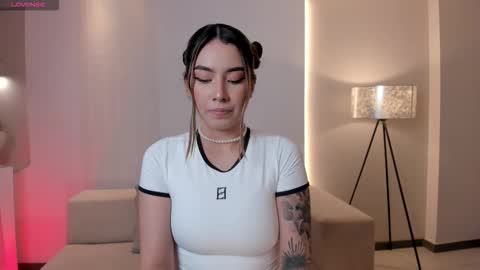 Maddi Collins online show from 11.08.25