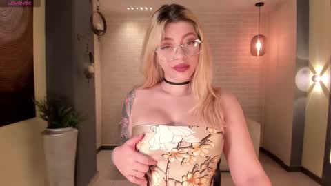 Madison Kane online show from 12.04.25