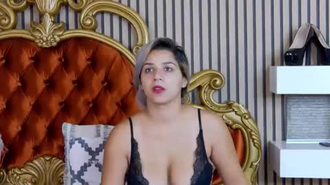 Snapshot of madisonrusso chatting on 10.14.25 madisonrusso online show from 10.14.25