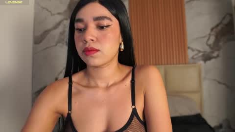 thumbs up  thx you so much MODEL INDEPENDENT online show from 10.26.25