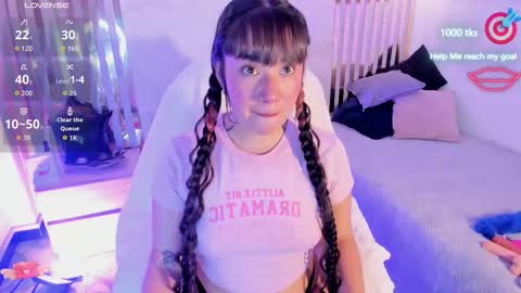 Snapshot of madisoon_9 chatting on 02.09.26 MADISON online show from 02.09.26