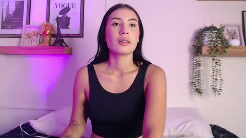 Snapshot of madissonkay chatting on 04.23.26 online show from 04.23.26