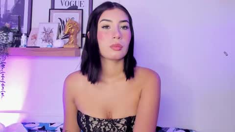 Snapshot of madissonkay chatting on 05.21.26 online show from 05.21.26