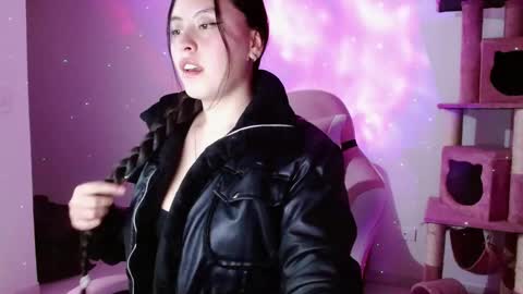 Snapshot of madissonn__ chatting on 12.15.25 MADY online show from 12.15.25