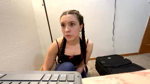 Snapshot of madm569308 chatting on 01.22.25 MayUjoin29 online show from 01.22.25