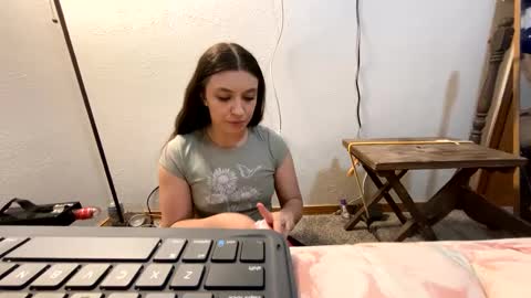 Snapshot of madm569308 chatting on 01.24.25 MayUjoin29 online show from 01.24.25