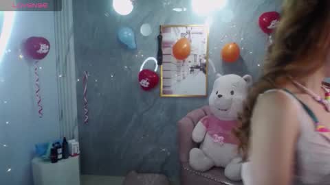 Snapshot of mady0619_ch chatting on 02.27.26 Mady online show from 02.27.26