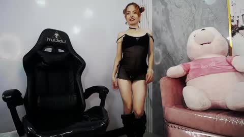 Snapshot of mady0619_ch chatting on 04.23.26 Mady online show from 04.23.26