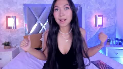 Snapshot of mady_roa chatting on 06.05.26 Mady Roa online show from 06.05.26