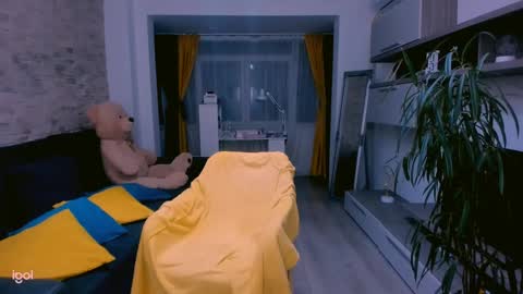 Snapshot of madyeroberts chatting on 12.09.24 Madye Roberts online show from 12.09.24