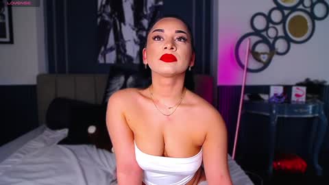 MadyLuxx online show from 01.03.25