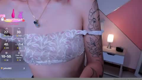 Mae Lyra online show from 01.05.26