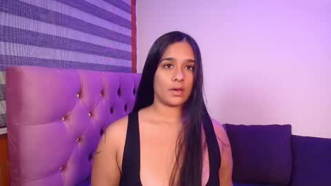Snapshot of maeena chatting on 03.29.26 maeena online show from 03.29.26