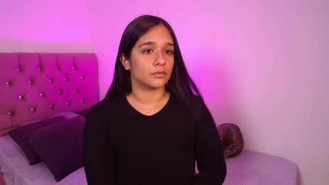 Snapshot of maeena chatting on 05.25.26 maeena online show from 05.25.26