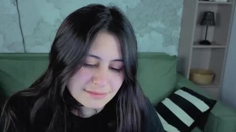 Mia online show from 03.04.26