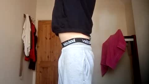 Snapshot of maestronex chatting on 10.22.25 maestronex online show from 10.22.25