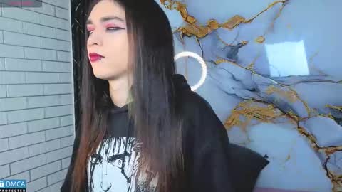 maevekuro online show from 01.16.26