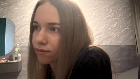 Sara online show from 04.10.26