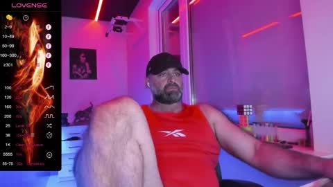 Snapshot of magabear chatting on 05.17.26 Magabear online show from 05.17.26