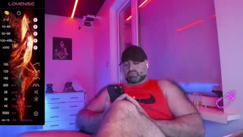 Snapshot of magabear chatting on 07.12.26 Magabear online show from 07.12.26