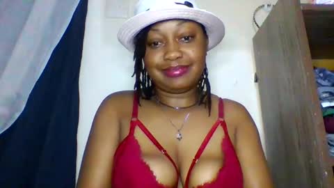 Snapshot of magdalinemus chatting on 04.17.26 magdalinemus online show from 04.17.26