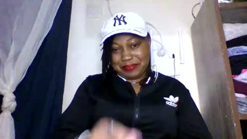 Snapshot of magdalinemus chatting on 06.27.26 magdalinemus online show from 06.27.26