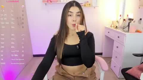 Snapshot of mager_of chatting on 06.19.26 Eva online show from 06.19.26