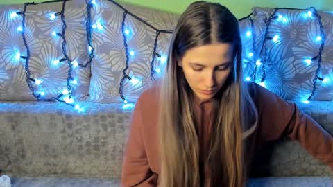 Maggie online show from 12.26.24