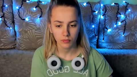 Maggie online show from 12.15.25