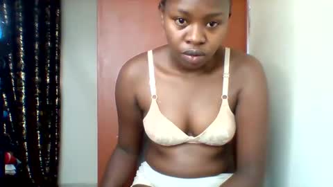 Snapshot of magic_bliss chatting on 10.19.25 Bliss online show from 10.19.25