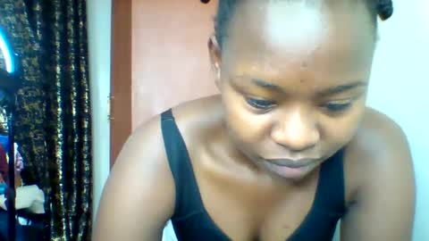 Snapshot of magic_bliss chatting on 10.20.25 Bliss online show from 10.20.25