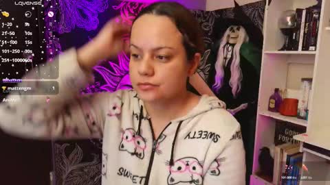 Claire online show from 10.05.25