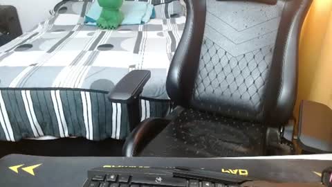 Snapshot of magic_jadee chatting on 06.15.26 Jade online show from 06.15.26