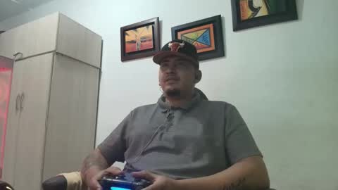 magic_milk23 online show from 11.21.25