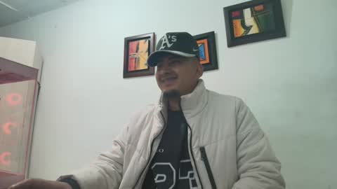 magic_milk23 online show from 11.27.25