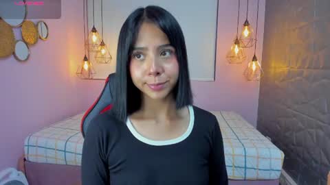 Snapshot of magic_oliviah chatting on 06.23.26 Oliviah online show from 06.23.26