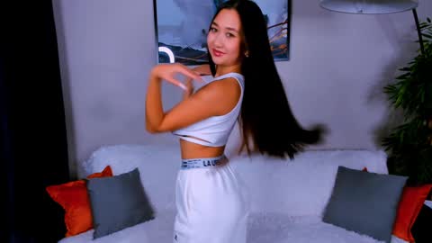 Snapshot of magic_phoenix chatting on 01.22.25 magic_phoenix online show from 01.22.25