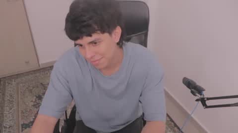 Snapshot of magic_tony chatting on 10.28.25 Tony Hoffa online show from 10.28.25