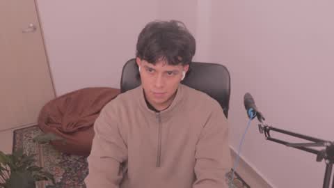 Snapshot of magic_tony chatting on 12.05.25 Tony Hoffa online show from 12.05.25