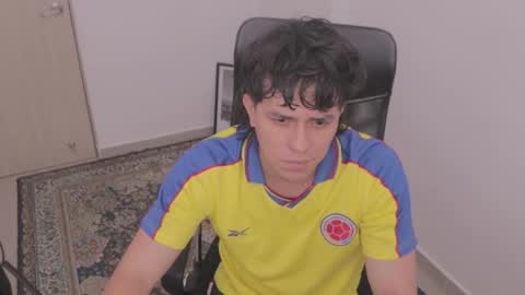 Snapshot of magic_tony chatting on 12.21.25 Tony Hoffa online show from 12.21.25