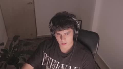 Snapshot of magic_tony chatting on 01.14.26 Tony Hoffa online show from 01.14.26