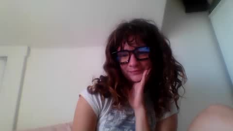 Snapshot of magicalmissmolly chatting on 10.06.25 magicalmissmolly online show from 10.06.25