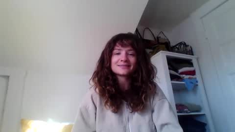 Snapshot of magicalmissmolly chatting on 10.21.25 magicalmissmolly online show from 10.21.25
