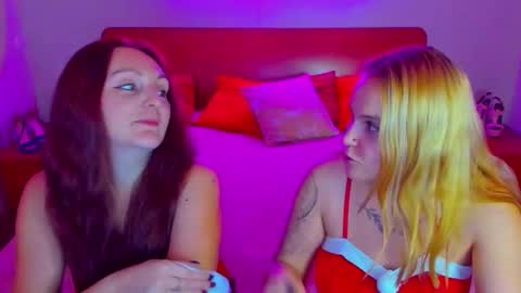 Lili and Bella online show from 12.28.24