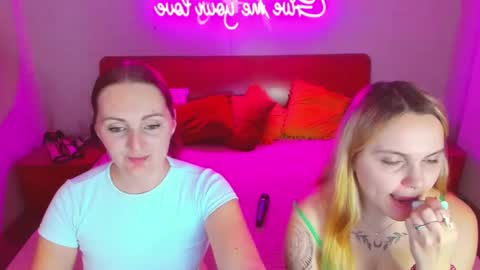 Lili and Bella online show from 03.02.25