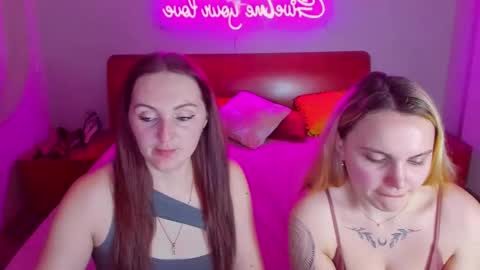 Lili and Bella online show from 03.12.25